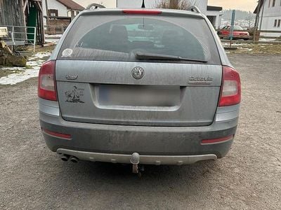 Andere farben Gebraucht 2009 Skoda Octavia Scout Scout 4x4 Kombi | 4.000 €