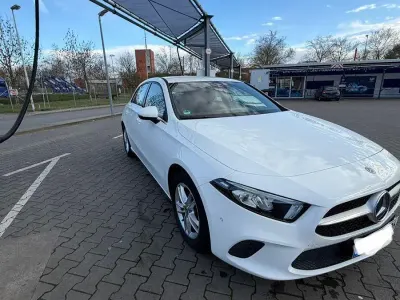 Second-hand Mercedes A180 136 CP (100 kW) 2019 Alb Hatchback