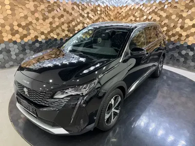 Gebraucht Peugeot 5008 Allure 131 PS (96 kW) 2021 Noir perla nera SUV