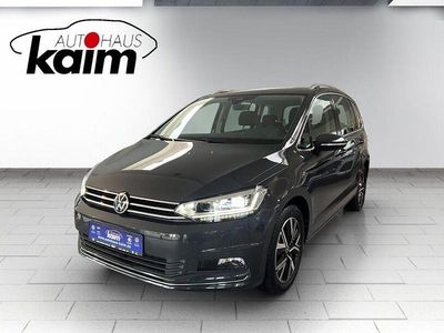 Gebraucht VW Touran Highline 150 PS (110 kW) 2022 Grau Van / Kleinbus