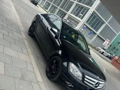 Gebraucht Mercedes C180 156 PS (114 kW) 2009 Schwarz Limousine