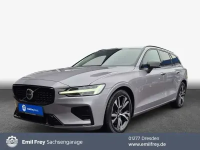 Gebraucht Volvo V60 145 PS (106 kW) 2025 Kombi