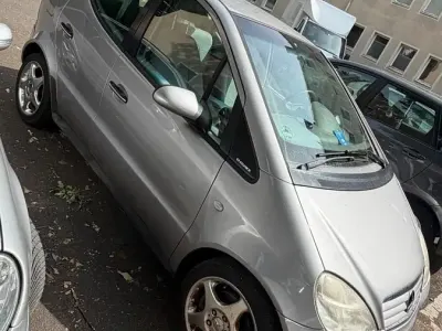 Gebraucht Mercedes A190 125 PS (91 kW) 2000 Silber Kleinwagen