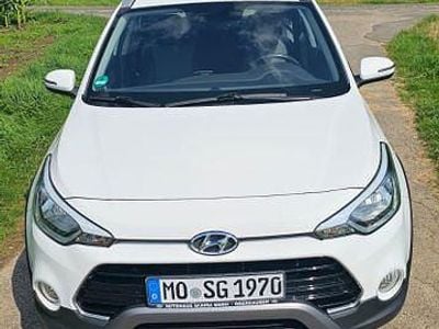 Gebraucht Hyundai i20 Active 101 PS (74 kW) 2019 Weiß Kleinwagen