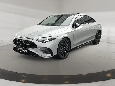 Gebraucht Mercedes CLA220 190 PS (139 kW) 2026 Manufaktur lack manufaktur alpingrau uni Coupé