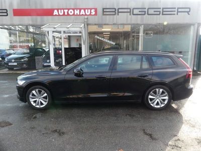 gebraucht Volvo V60 Kombi Momentum Automatik