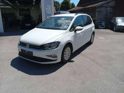 Gebraucht VW Golf Sportsvan Comfortline 110 PS (80 kW) 2018 Pure white Van / Kleinbus