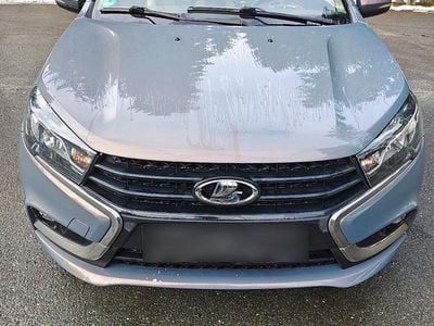 Gebraucht Lada Vesta 106 PS (77 kW) 2017 Andere farben Limousine