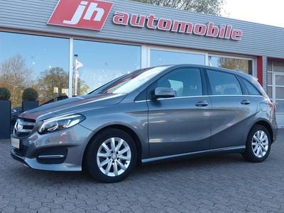 Usata Mercedes B180 Style 122 CV (89 kW) 2016 Grigio Monovolume