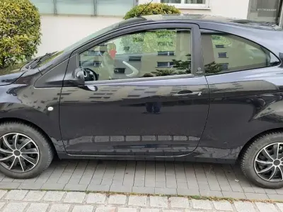 Gebraucht Ford Ka Ambiente 69 PS (50 kW) 2013 Schwarz Kleinwagen