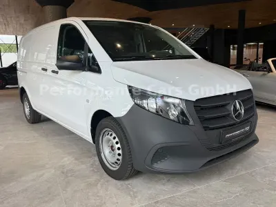 Gebraucht Mercedes Vito 102 PS (75 kW) 2025 Weiß Van