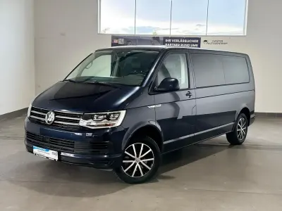 Gebraucht VW Multivan 204 PS (150 kW) 2019 Starlight blue Van / Kleinbus