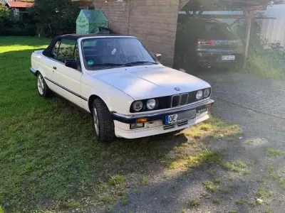 Gebraucht BMW 325 Cabriolet 171 PS (125 kW) 1989 Weiß Cabrio