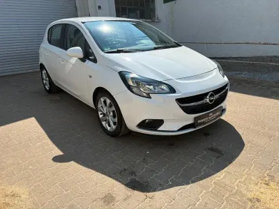 Gebraucht Opel Corsa Edition 95 PS (69 kW) 2015 Weiß Kleinwagen