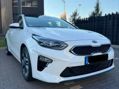 Gebraucht Kia Ceed 140 PS (102 kW) 2018 Weiß Kleinwagen