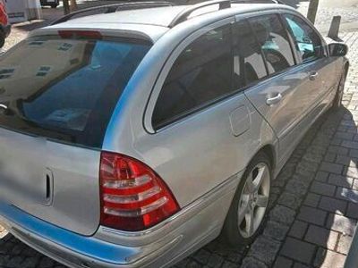 gebraucht Mercedes C320 Baujahr 2007.