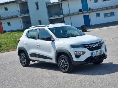 Usado Dacia Spring Expression 33 kW (45 CV) 2023 Blanco Utilitario