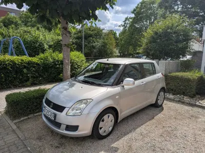 Gebraucht Suzuki Swift Club 92 PS (67 kW) 2009 Silber Kleinwagen