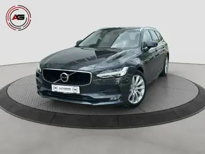 Gebraucht Volvo V90 Momentum 190 PS (139 kW) 2018 Grau Kombi