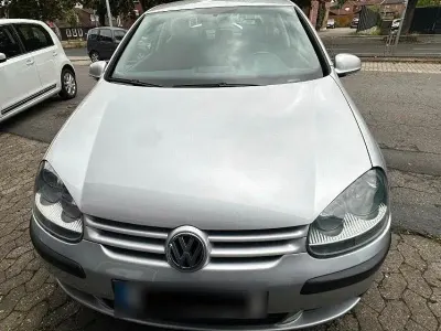 Gebraucht VW Golf V 102 PS (75 kW) 2004 Silber Kleinwagen