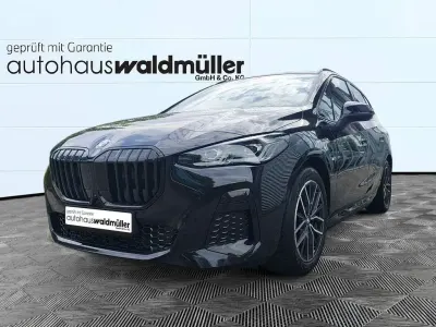 Gebraucht BMW 218 Active Tourer M Sport 136 PS (100 kW) 2024 Schwarz Van / Kleinbus