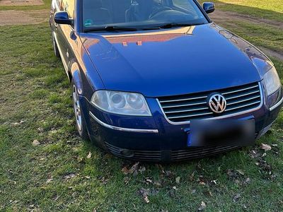 Gebraucht VW Passat 196 PS (144 kW) 2001 Blau Limousine