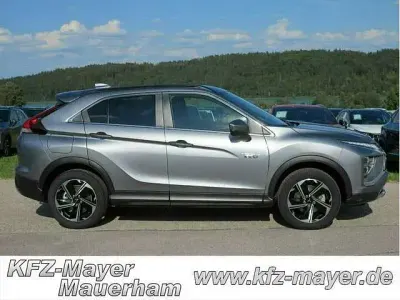 Gebraucht Mitsubishi Eclipse Cross Plus 188 PS (138 kW) 2022 Platinum grau SUV