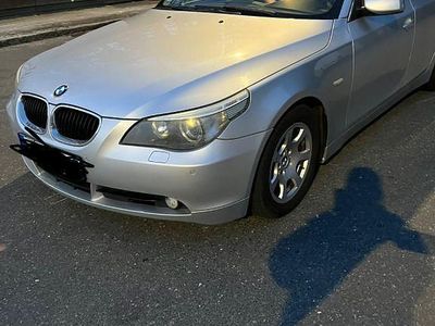 Gebraucht BMW 525 177 PS (130 kW) 2005 Grau Limousine