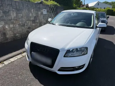 Gebraucht Audi A3 S-Line 105 PS (77 kW) 2011 Weiß Kleinwagen