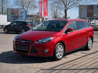 Gebraucht Ford Focus Titanium 125 PS (91 kW) 2014 Rot Kombi