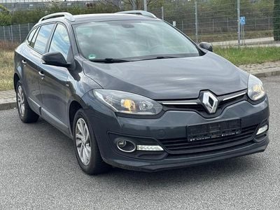 Usado Renault Mégane GrandTour LIMITED 116 HP (85 kW) 2015 Cinzento Carrinha