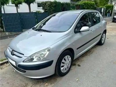 Gebraucht Peugeot 307 109 PS (80 kW) 2002 Silber Limousine