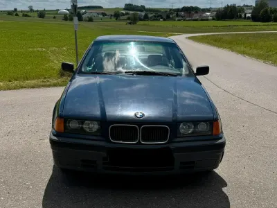 Gebraucht BMW 02 Basis 102 PS (75 kW) 1991 Blau Limousine