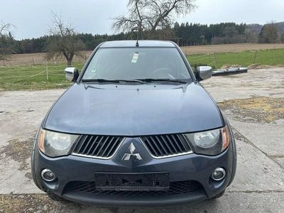 Gebraucht Mitsubishi L200 Intense 167 PS (122 kW) 2008 Grau Pickup
