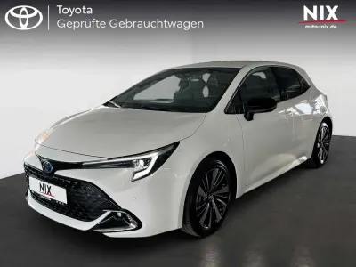Neu Toyota Corolla 140 PS (102 kW) 2026 Weiß Limousine