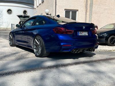 gebraucht BMW M4 cs San Marino blue