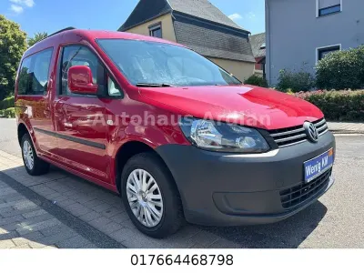 Gebraucht VW Caddy Trendline 86 PS (63 kW) 2013 Rot Van / Kleinbus