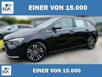 Schwarz metallic Gebraucht 2024 Mercedes B180 Progressive Van / Kleinbus | 35.980 €
