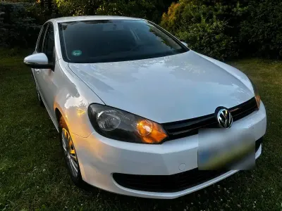 Gebraucht VW Golf VI Trendline 80 PS (58 kW) 2010 Weiß Kleinwagen
