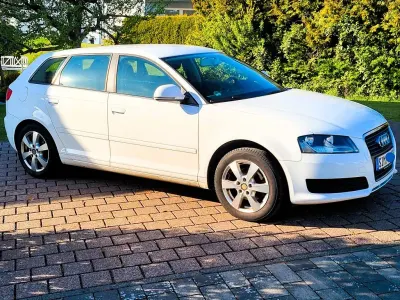 Używany Audi A3 Design 102 KM (75 kW) 2010 Biały Hatchback