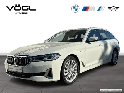 Gebraucht BMW 530e Luxury Line 292 PS (214 kW) 2022 Weiß Kombi