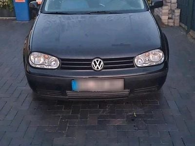 Gebraucht VW Golf IV 101 PS (74 kW) 2002 Schwarz Kleinwagen