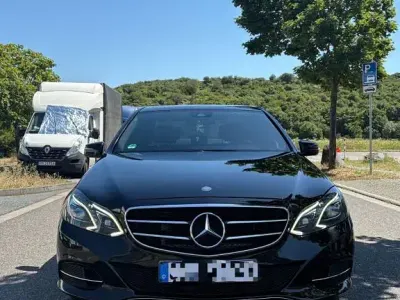Gebraucht Mercedes E220 Avantgarde 170 PS (125 kW) 2016 Schwarz Kombi