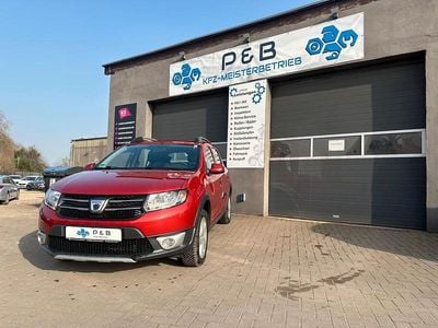 Gebraucht Dacia Sandero Stepway 90 PS (66 kW) 2014 Rot Kleinwagen