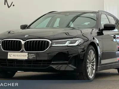 Gebraucht BMW 530e 292 PS (214 kW) 2023 Schwarz Limousine