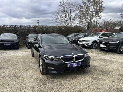 Gebraucht BMW 320 Advantage 190 PS (139 kW) 2022 Saphirschwarz Kombi