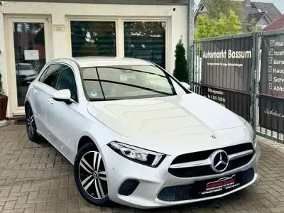 Gebraucht Mercedes A200 Business 163 PS (119 kW) 2022 Silber Limousine