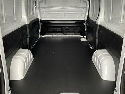 Nouă Renault Trafic Komfort 150 CP (110 kW) 2025 Alb Monovolum