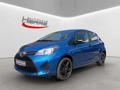 Gebraucht Toyota Yaris Basis 69 PS (50 kW) 2014 Blau Kleinwagen