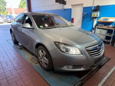 Gebraucht Opel Insignia Innovation 160 PS (117 kW) 2013 Silber Limousine